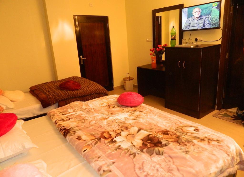 Durga Residency Hotel Katra  Room photo